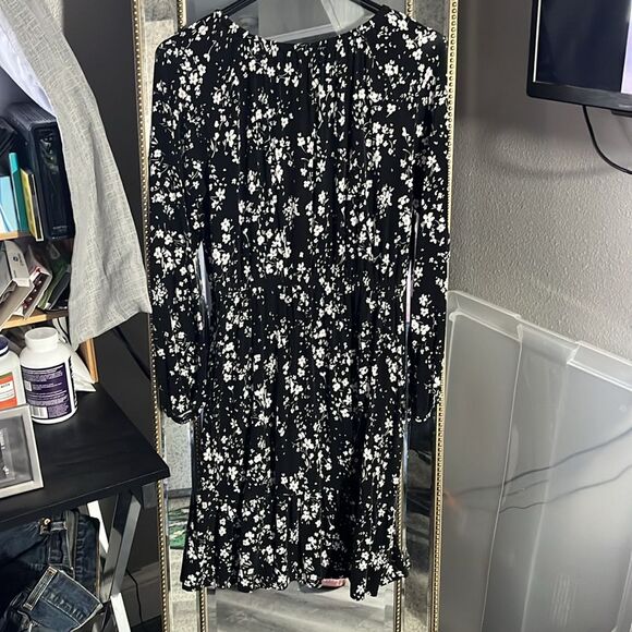 Girls Bixby Nomad black floral dress with pockets! Size 16 XL - Picture 4 of 4